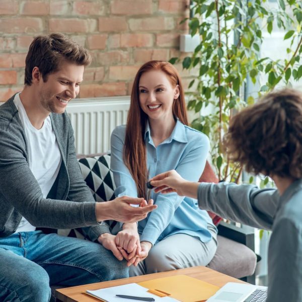 broker-giving-buyer-real-estate-key-1-py9wq1oa3l5nktsyg59t6rlbm0v61yx3obwpi8fsds broker-giving-buyer-real-estate-key-1-py9wq1oa3l5nktsyg59t6rlbm0v61yx3obwpi8fsds